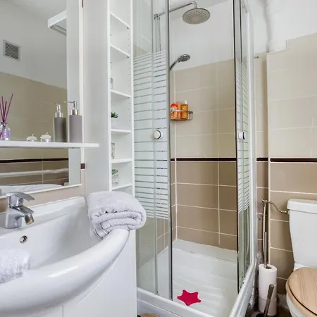 Studio Au Calme Avec Clim Wifi Netflix Parking Gratuit Appartement Houilles